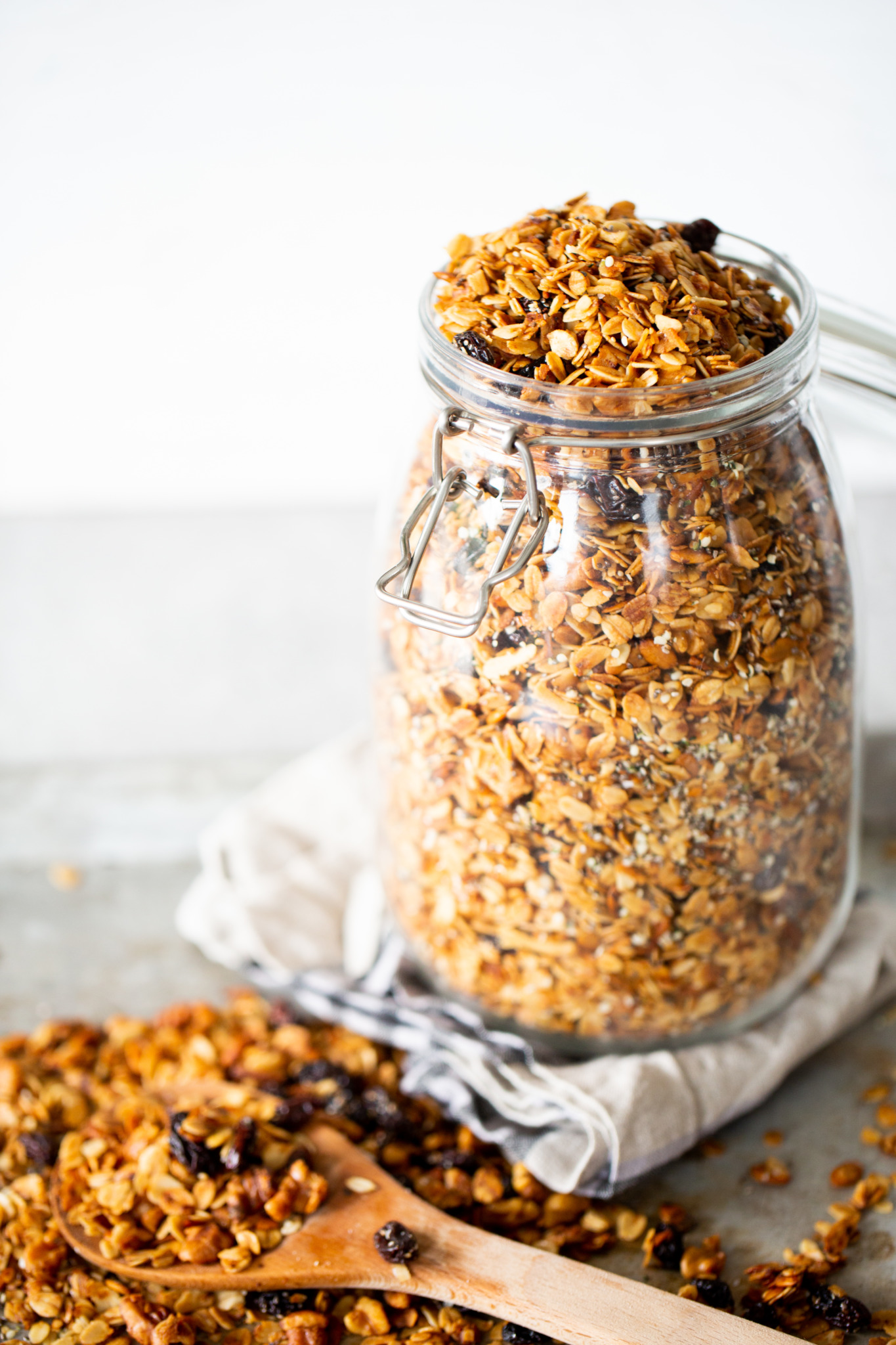 Crunchy Homemade Granola: Customize Your Recipe for Weeks of Breakfasts